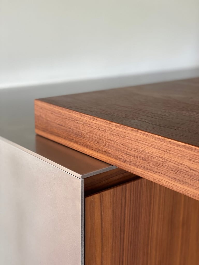 Boffi showroom hos Corso Studios. Återförsäljare av Miele, Gaggenau, BORA och SubZero. Vi hjälper dig med din köksrenovering. Fin innerdörr